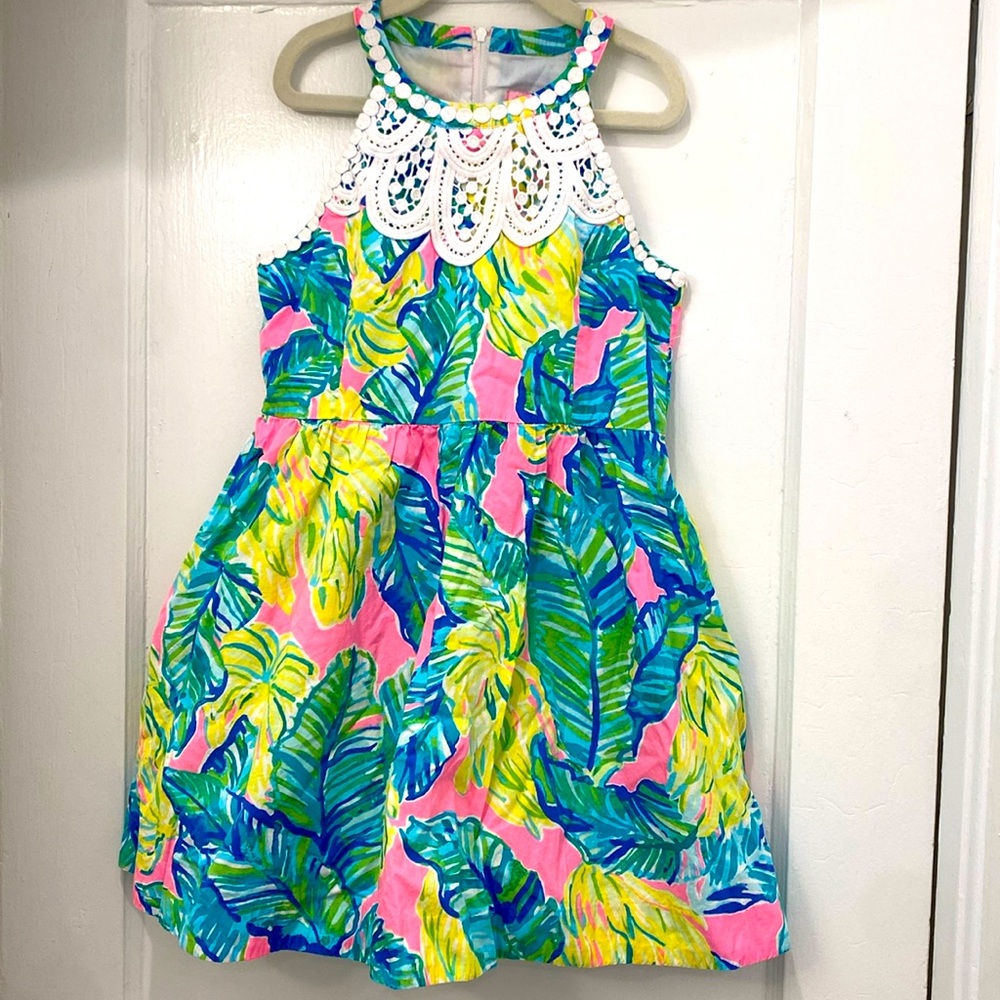 Girls Lily Pulitzer Multi-Color Dress with side pockets.  Dress lined.